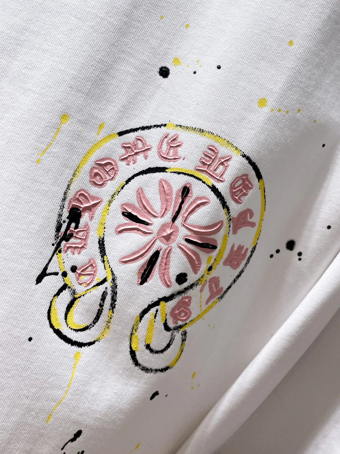 P150 new Chrome Hearts 25ss high-end version for summer! ! High-weight, environmentally friendly and high-quality top-quality fabric 280g Crow Sanskrit hand-painted scratched foam short-sleeves. Counter synchronization. 1:1 replica version. Recommended color: black white. Size: S, M, L, XL